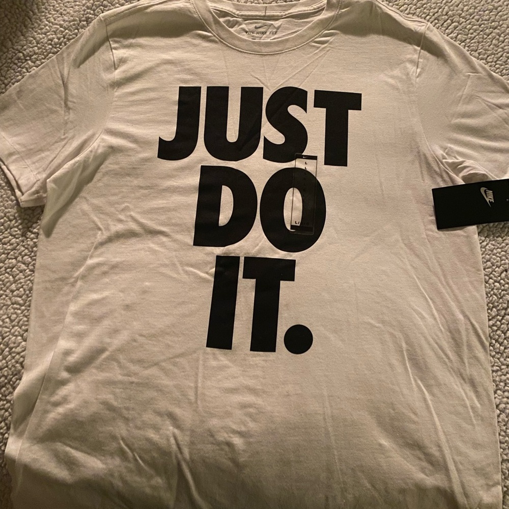 Mens Medium Nike Shirt NWT